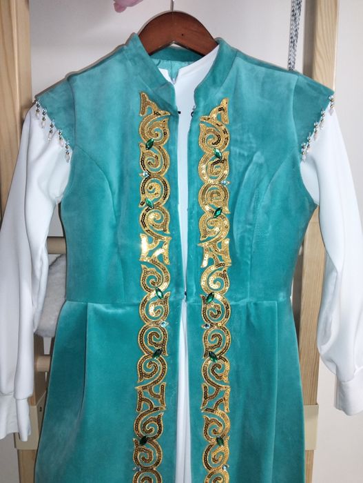 Прокат платьев и костюмов