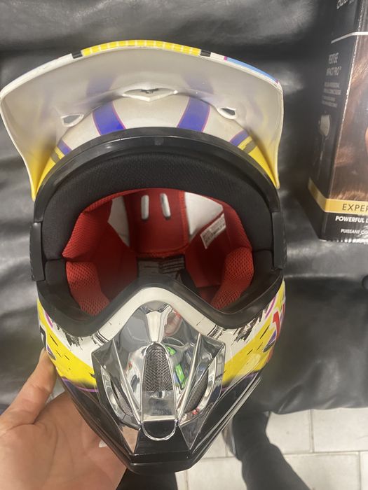 Моторна каска vcan