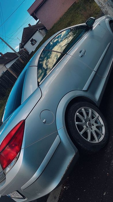 Opel Astra H TwinTop Cabrio