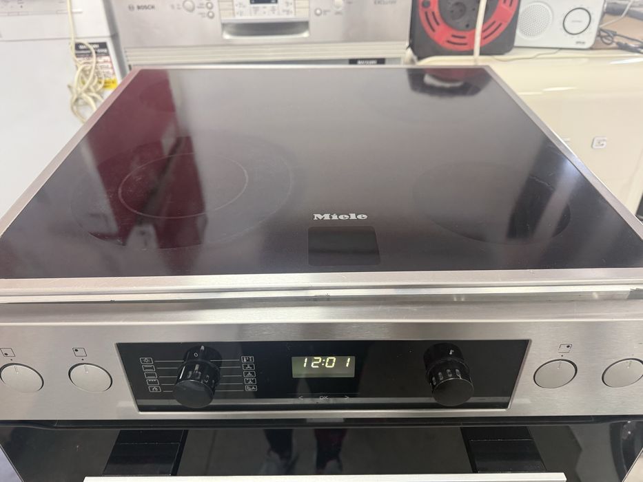 Фурна и плот за вграждане MIELE