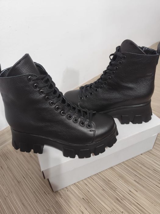 Vând Ghete Piele Naturala !