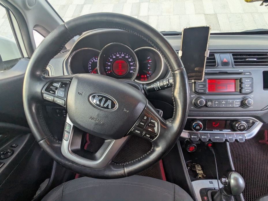 KIA Rio 1,4AT 2014. В нормальном состоянии.