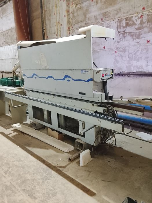 Кромкооблицовочный станок