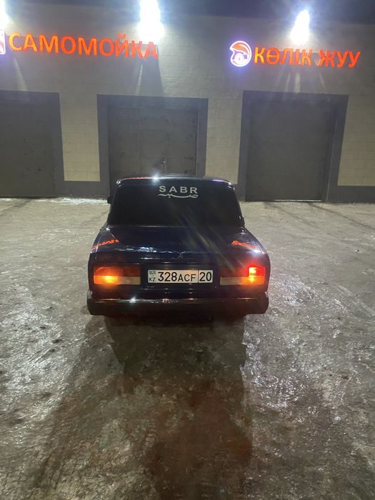 ваз 2107.                .