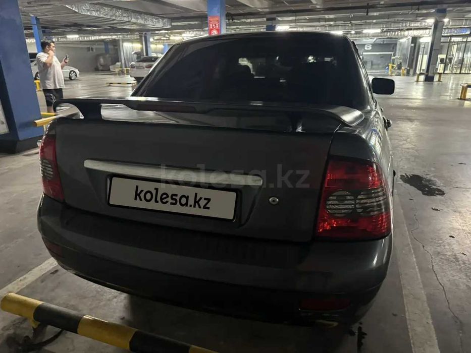 Продаю Lada Priora 2011 года.