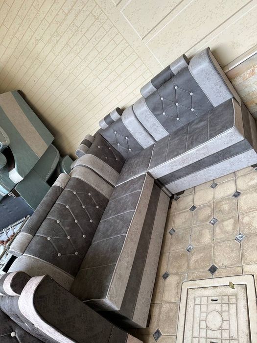 Кухонные уголки размер побольше