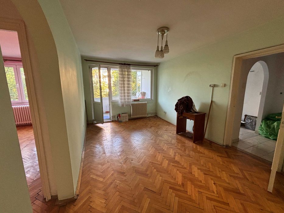 De vanzare apartament 2 camere in Tudor — fotografia 3