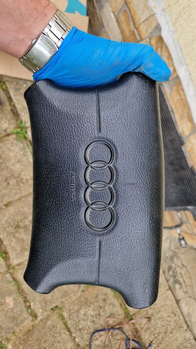 Ауди А4 1996 1.8 на части