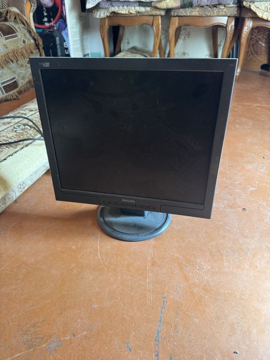 Монитор philips……