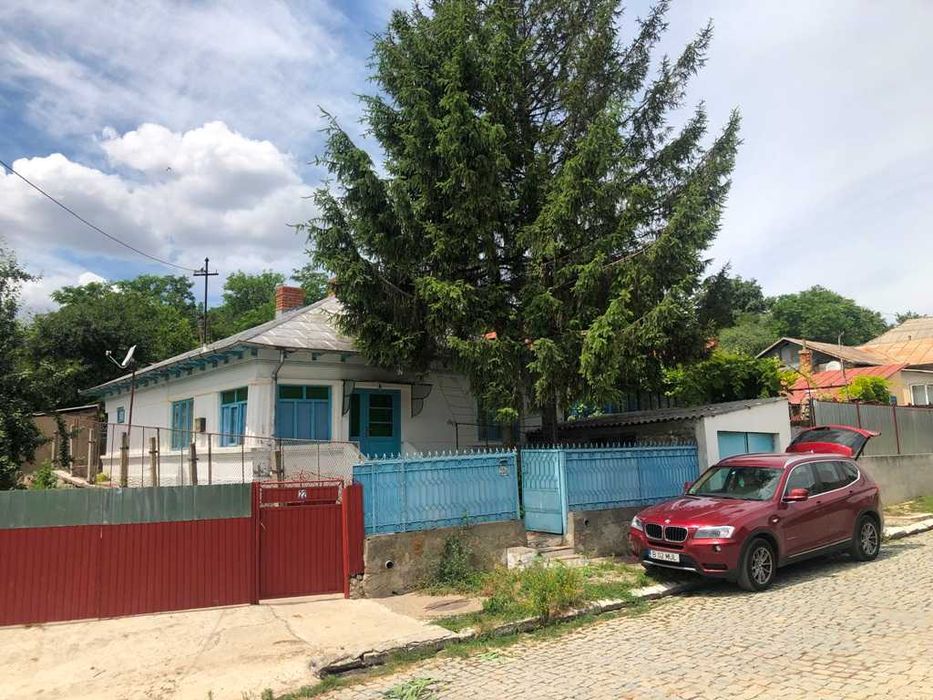 Vand proprietate Casa, anexe si teren in Oras Macin Judet Tucea