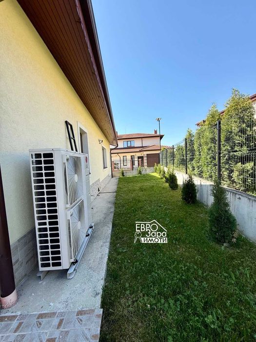 Продава се Къща в Стара Загора, Студентско градче - 220 кв.м за 2250 €/кв.м - Снимка #2