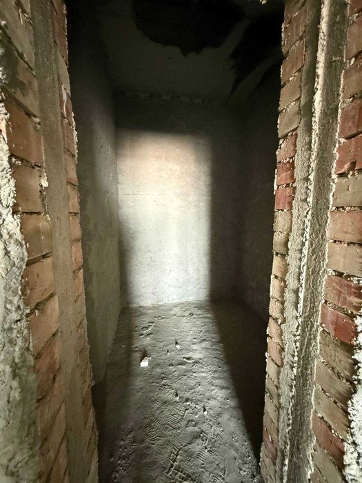 4х комнатная квартира 126кв/м в состоянии коробки, без глухих комнат