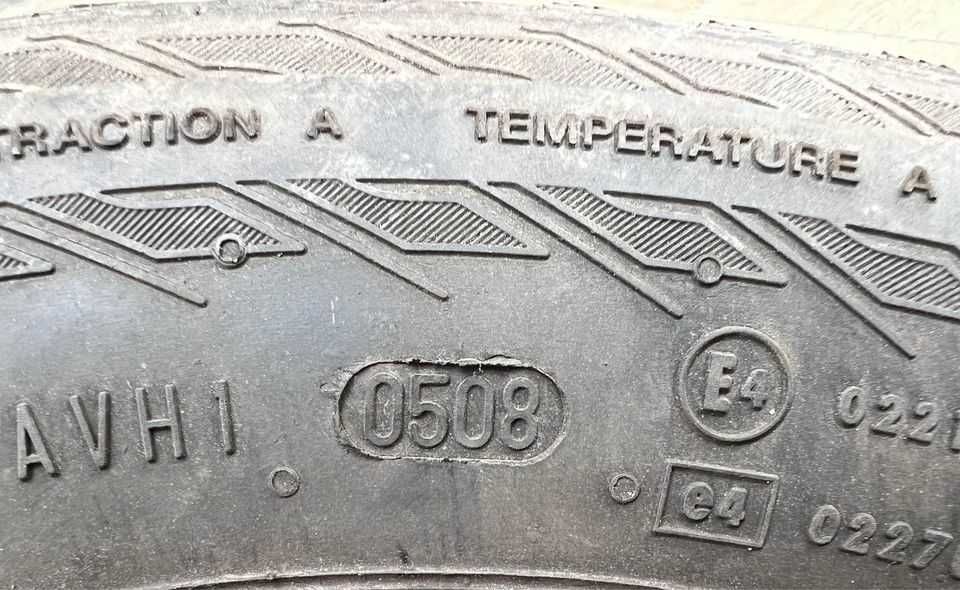 Continental 175/65/15 летни гуми Континентал