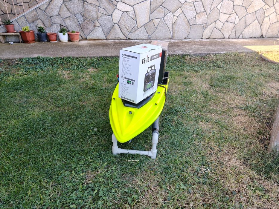 Flash бърза лодка за захранка GPS гаранция