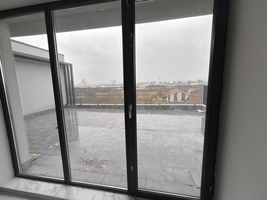 inchiriez apartament 2 camere+50 mp terasa