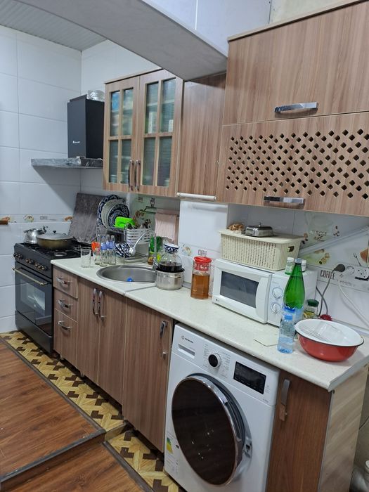 Кухонный мебел сотилади