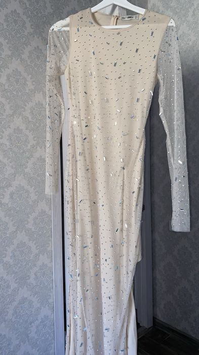 •Вечернее платье