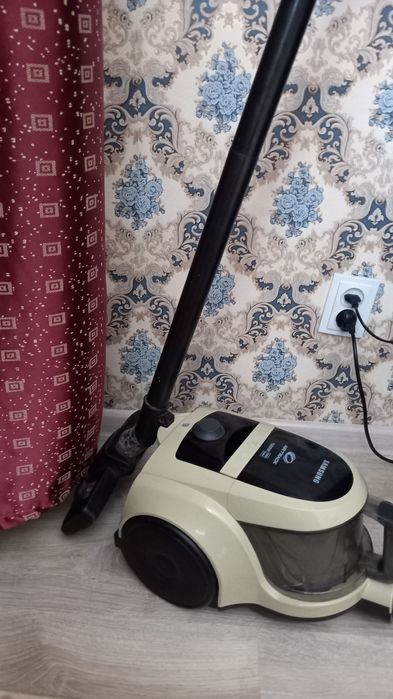 Продам пылесос Samsung