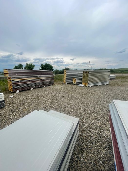 Panouri termoizolante (sandwich)