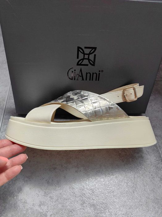 Сандали  на GiAnni