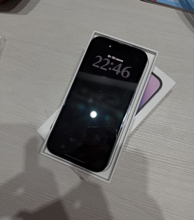 Продам Iphone 14 pro