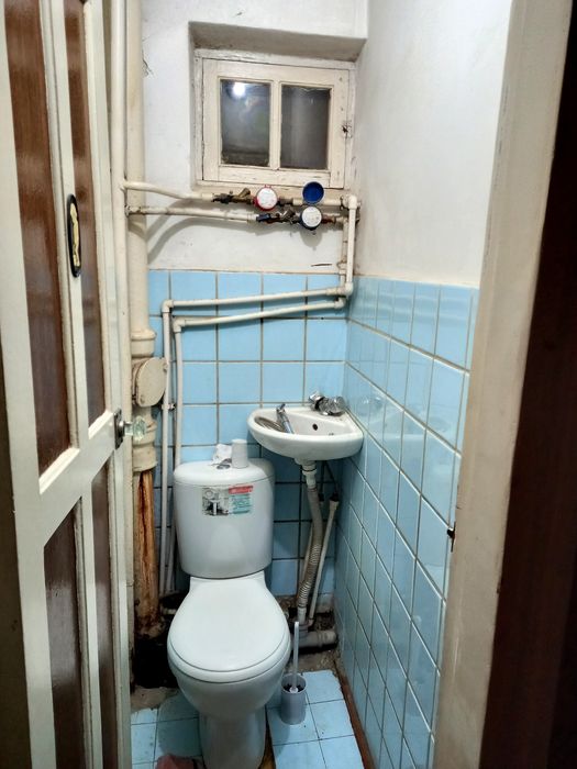 Продаётся 3-х комн-я квар-ра на Эшангузаре. Эшонгузарда квартира 3хона