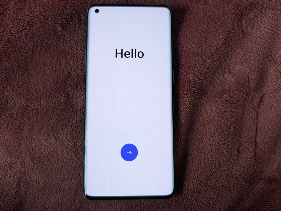 Продаю One plus 8 pro 128GB/8GB