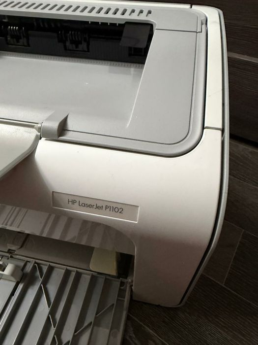 Продам принтер  Hp 1102