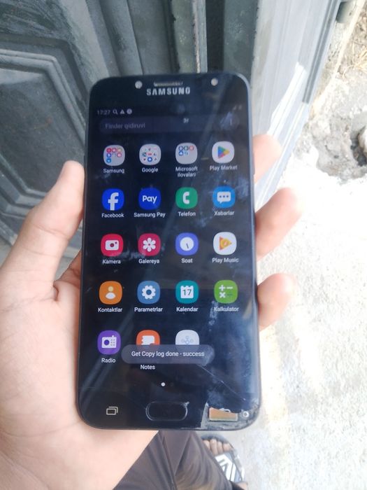 Samsung j 7 pro.