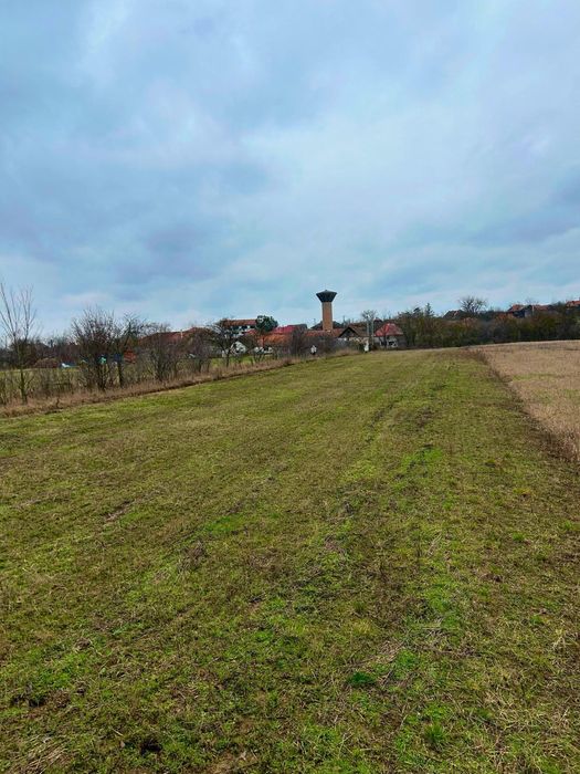 De vanzare teren intravilan Husasau de Tinca 2272 mp.