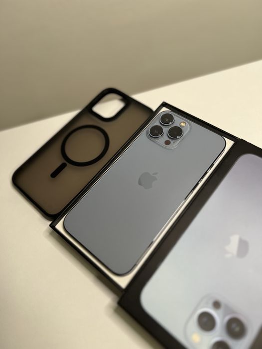 iPhone 13 Pro Max Sierra Blue ca nou 89% 128 GB la cutie + husa
