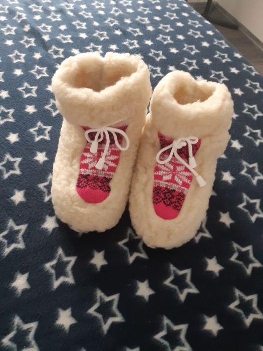 Ghete papuci îmblaniti de iarna