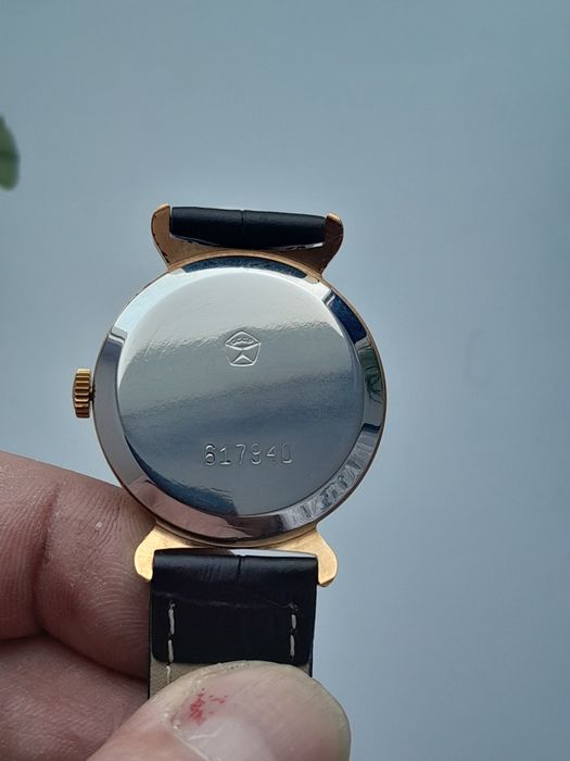 Продам позолоченные часы СССР