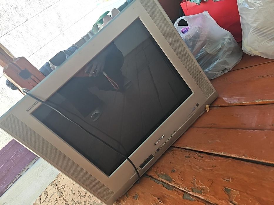 Продам тв Daewoo