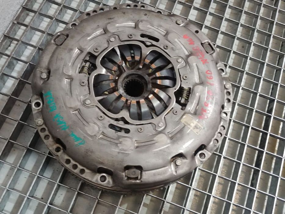 kit ambreiaj volanta masa dubla  1.6 d n47c16a toyota verso r2 31250-05210