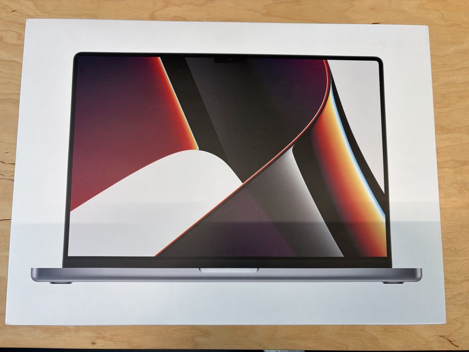 Apple MacBook Pro 16" (2021) - M1 Pro / 32GB RAM / 1TB SSD