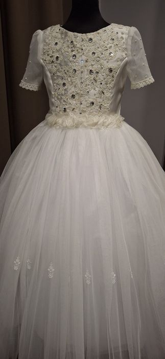 Продам бальные платья от 5 до 11 лет