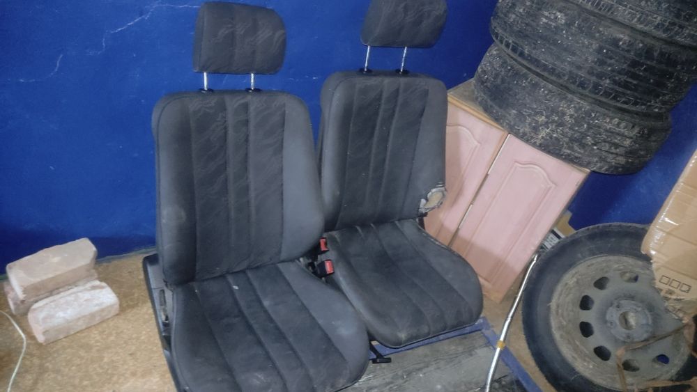 Дверные карты, сидения от w210