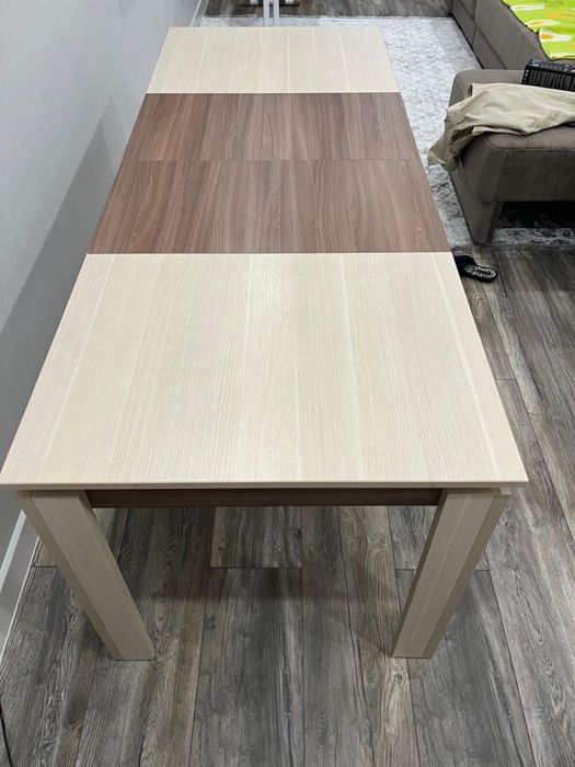 Стол раздвижной красивый