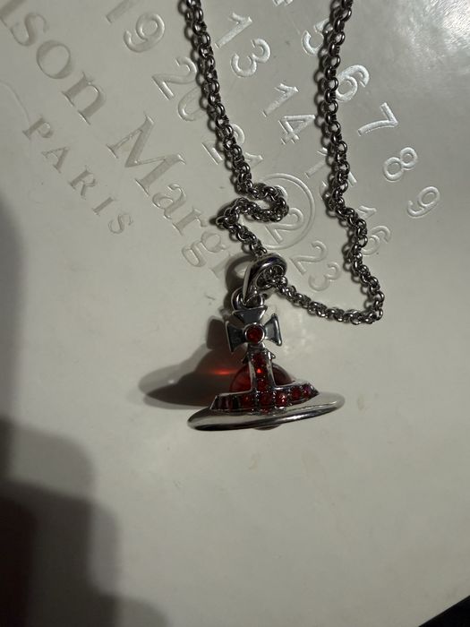Lantisor Vivienne Westwood Orb Saturn Pendant Rosu