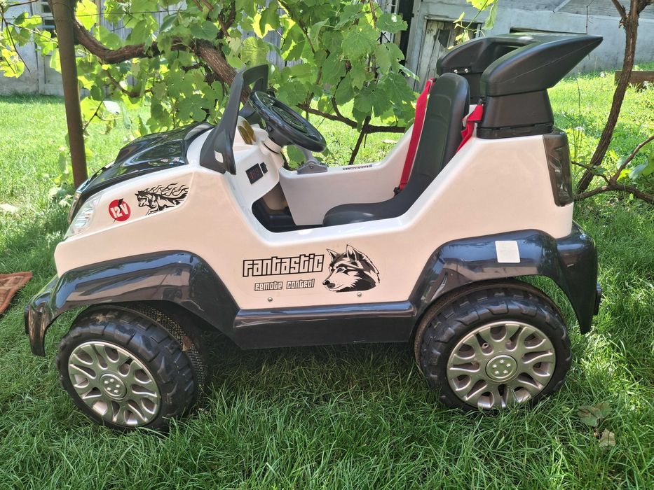 Masinuta electrica pt copii