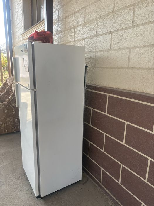 Продаю холодильник рабочий