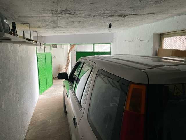 Продавам  тухлена къща в много добро състояние. House for Sale.