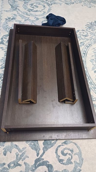 Продам обеденный стол