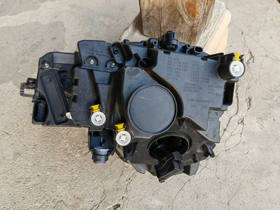 Фар Skoda Karoq FULL LED десен/Фар Шкода Карок LED десен