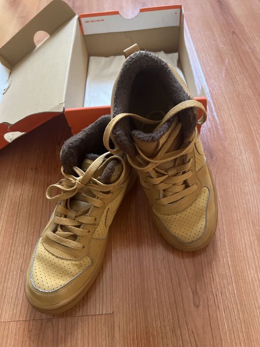 Есенно зимни -Nike Court Borough Mid Older Kids' Shoes - Yellow