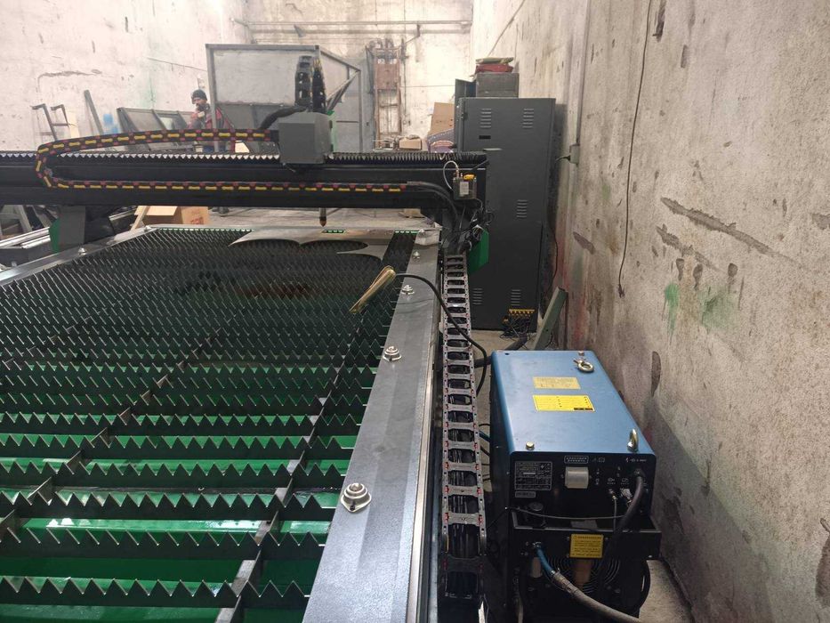 CNC машина за плазмено рязане RB1530