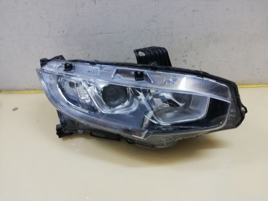 Far Honda Civic 2017-2019 dreapta halogen