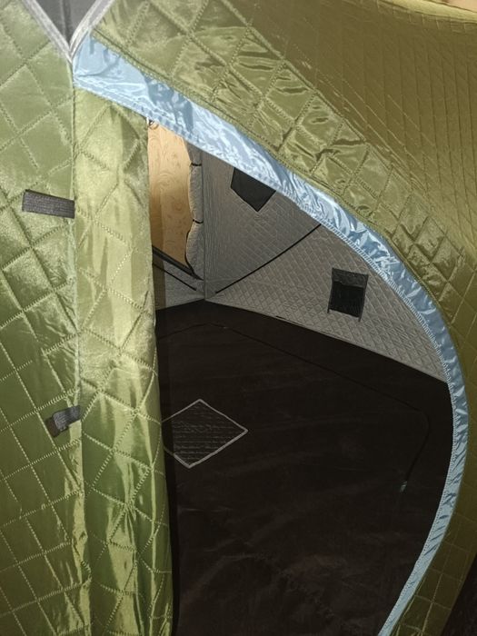 Палатка для рыбалки и отдыха