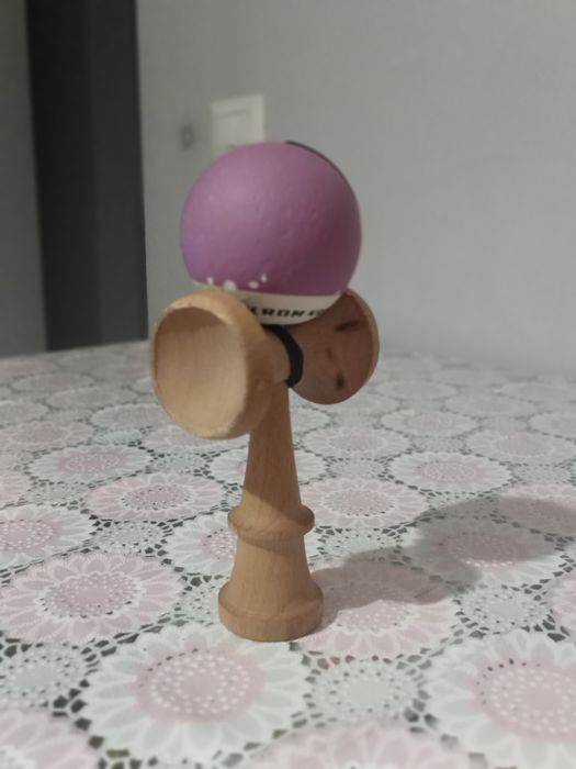 Vând Kendama Krom Pop Mov